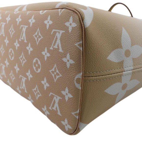 LOUIS VUITTON  Neverfull MM By The Pool Monogram Giant Tote Bag Brume - Picture 10 of 13